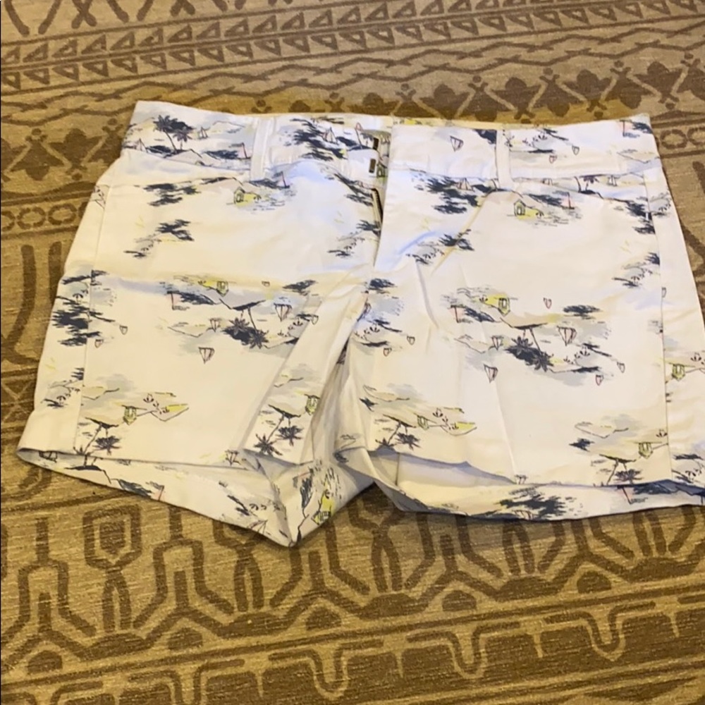 Beach theme old navy shorts